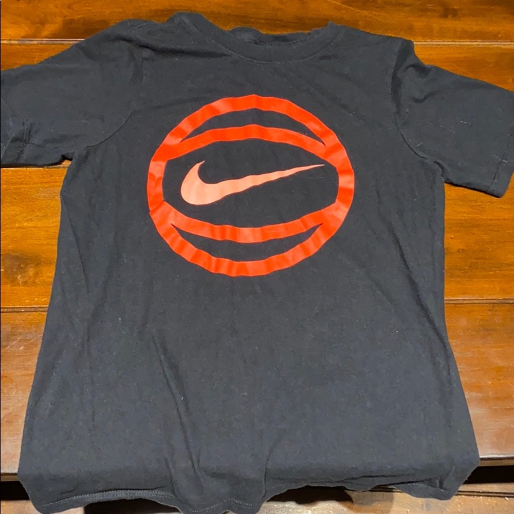 Nike tee shirt